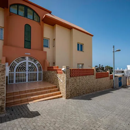 Afreen Playa Holiday home *